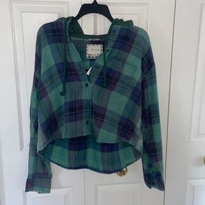 American Eagle Green and Blue Cropped Plaid Flannel with Hood
